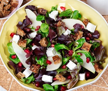 Ensalada de invierno con picatostes